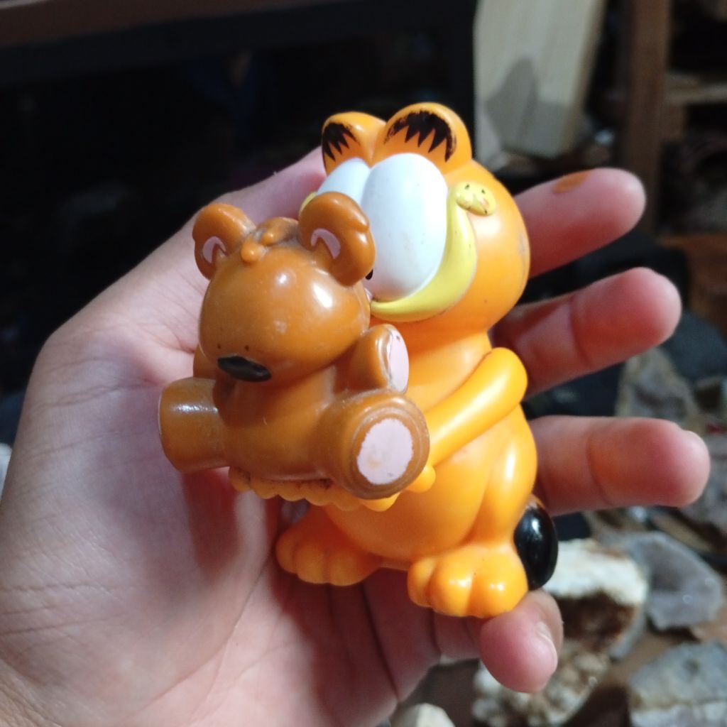 burgerking toys Garfield with teddy bear