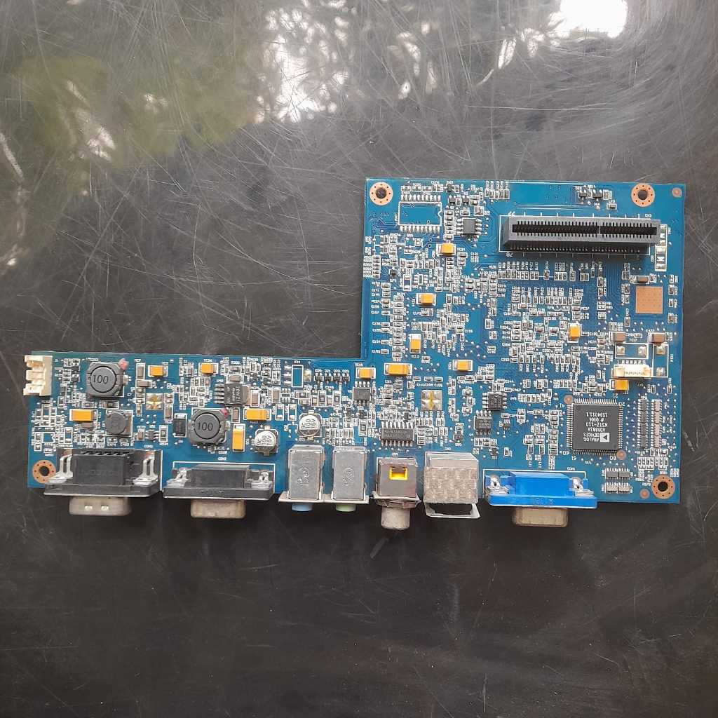 Mainborad proyektor Toshiba seri TDP