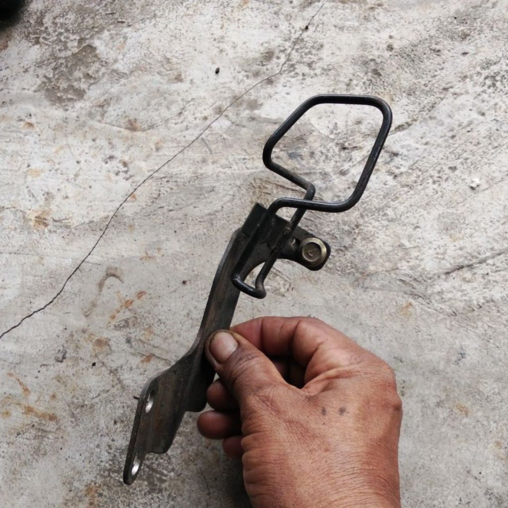 BREKET DUDUKAN SELANG REM DEPAN YAMAHA MIO SMILE ORIGINAL COPOTAN