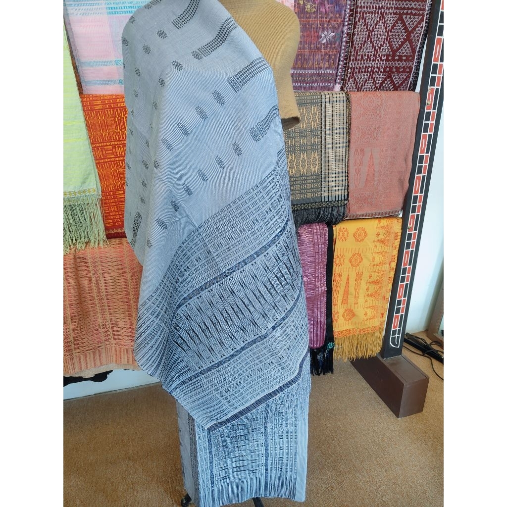 Tumtuman Ragihidup Tenun Tarutung