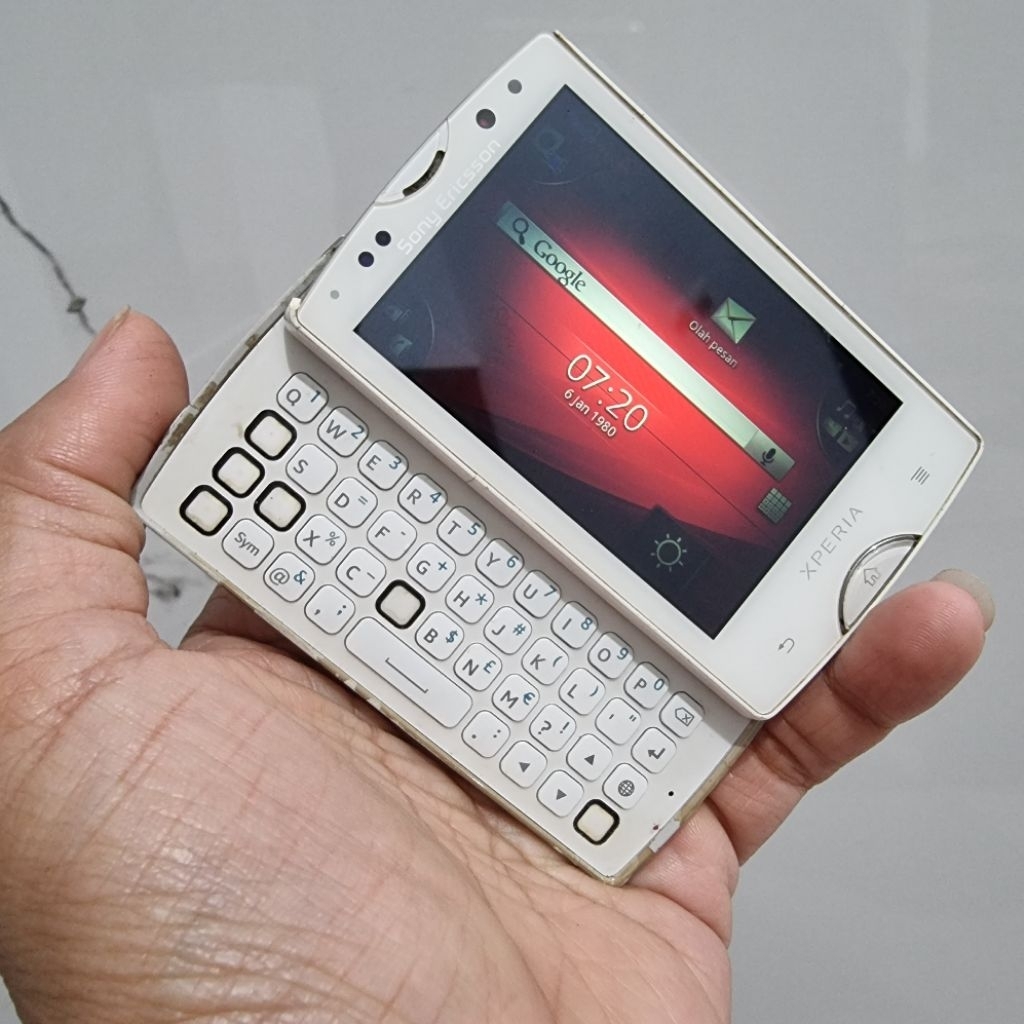 SONY ERICSSON XPERIA SK17i / XPERIA MINI PRO , BAHAN / MINUS