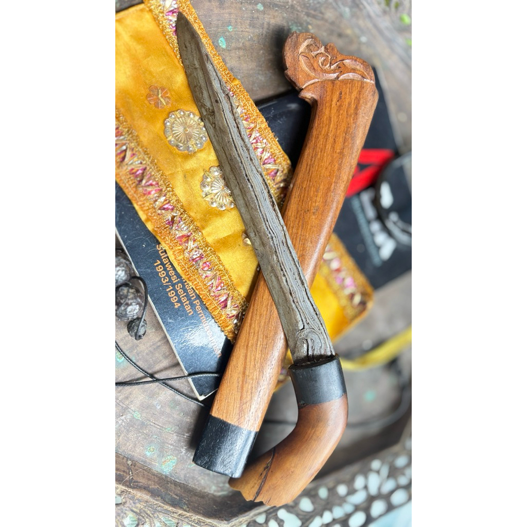 LUWU BATU MADDAUNG ASE