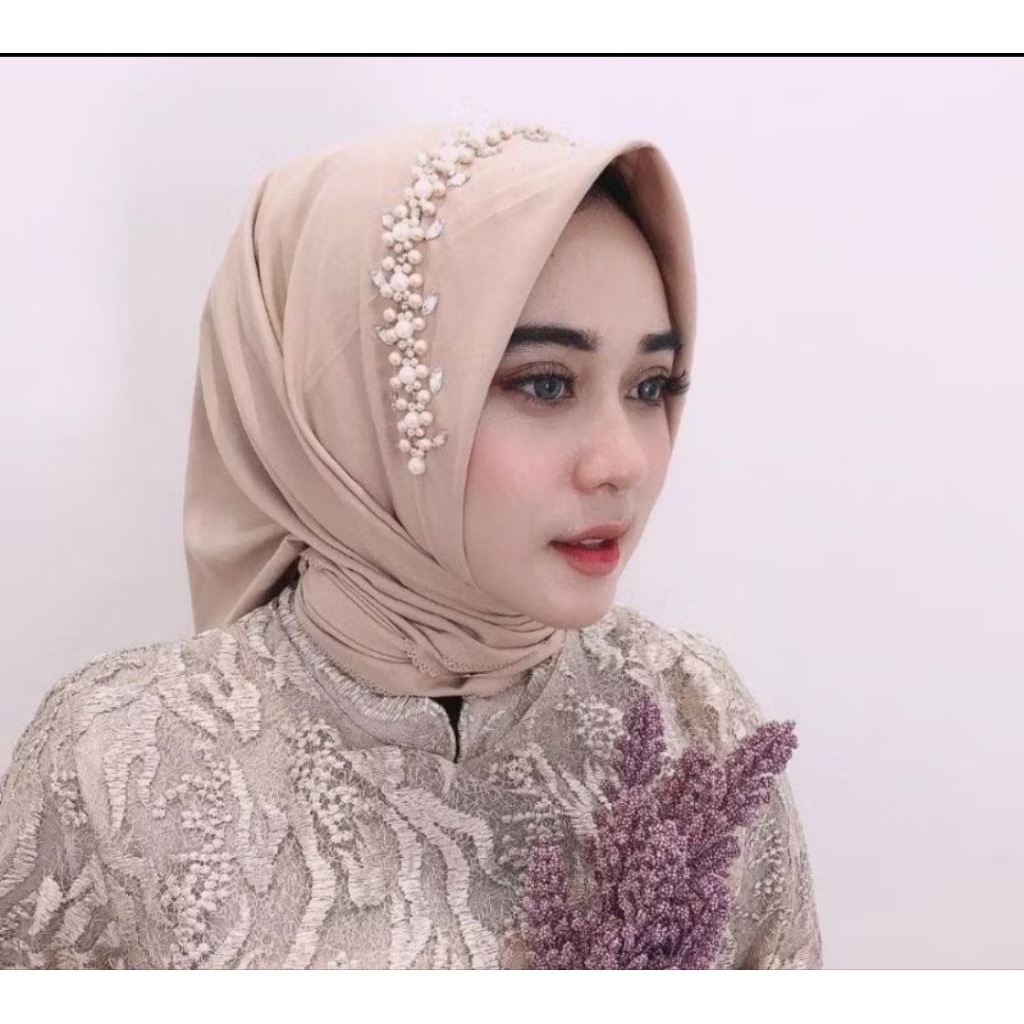 Kerudung Segi empat payet mutiara