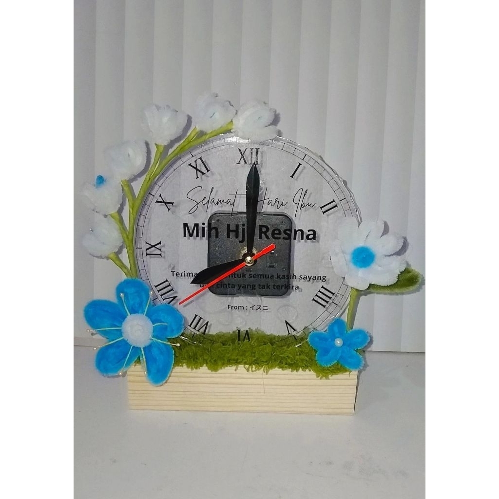 JAM MEJA AKRILIK KADO ULTAH KADO WISUDA