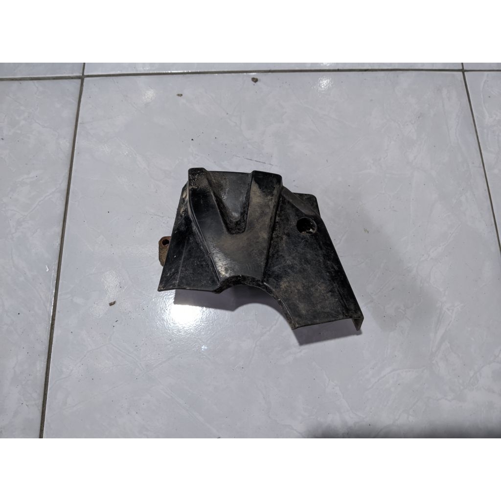Tutup Gear Depan Revo Absolute Blade
