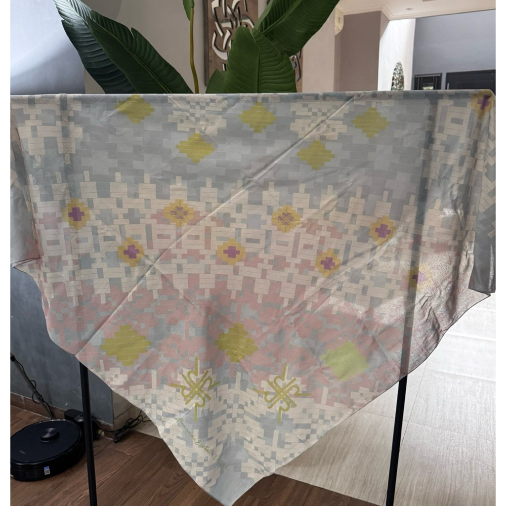 Preloved VVGC, RiaMiranda Essential, Puluah Scarf