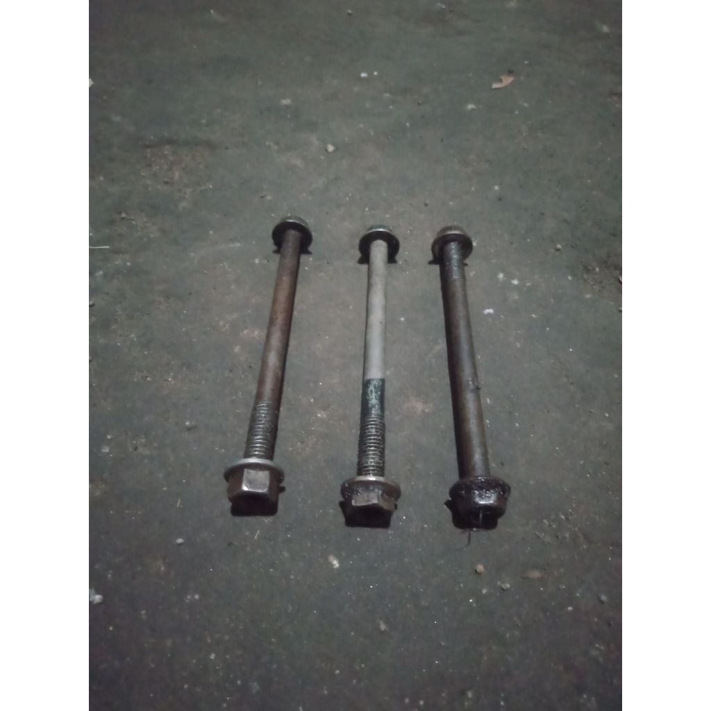 baut mesin mounting Suzuki crystal tornado rc100 original