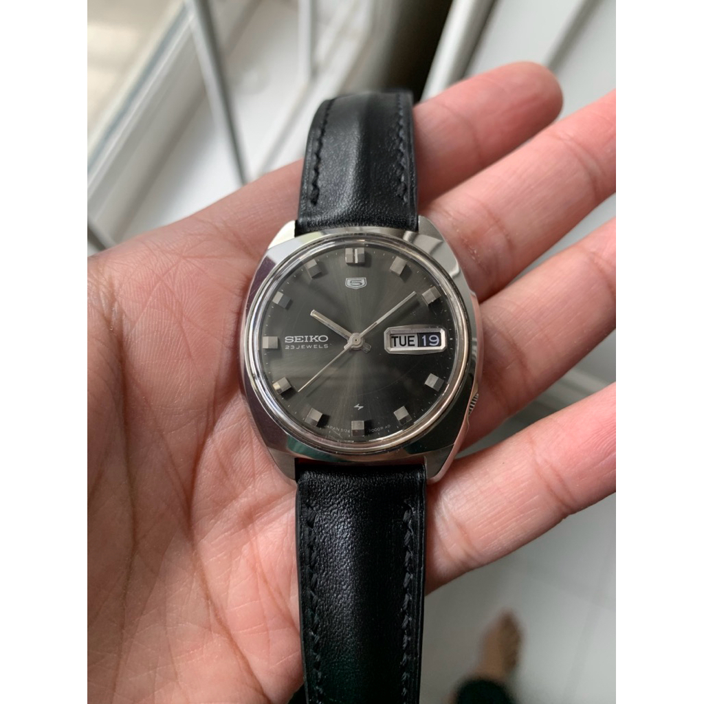 Seiko 5 classic JDM 23 jewels Ref 5126-7000 Dark Grey Sunburst dial automatic kondisi mulus istimewa