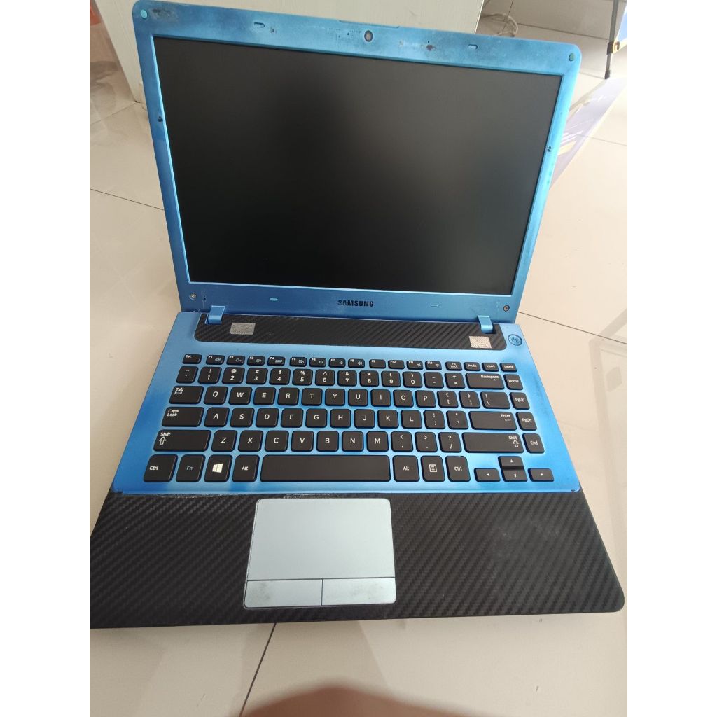 Cassing Casing kesing case Laptop Samsung 355V NP355V4X