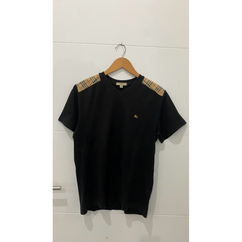 Burberry t shirt