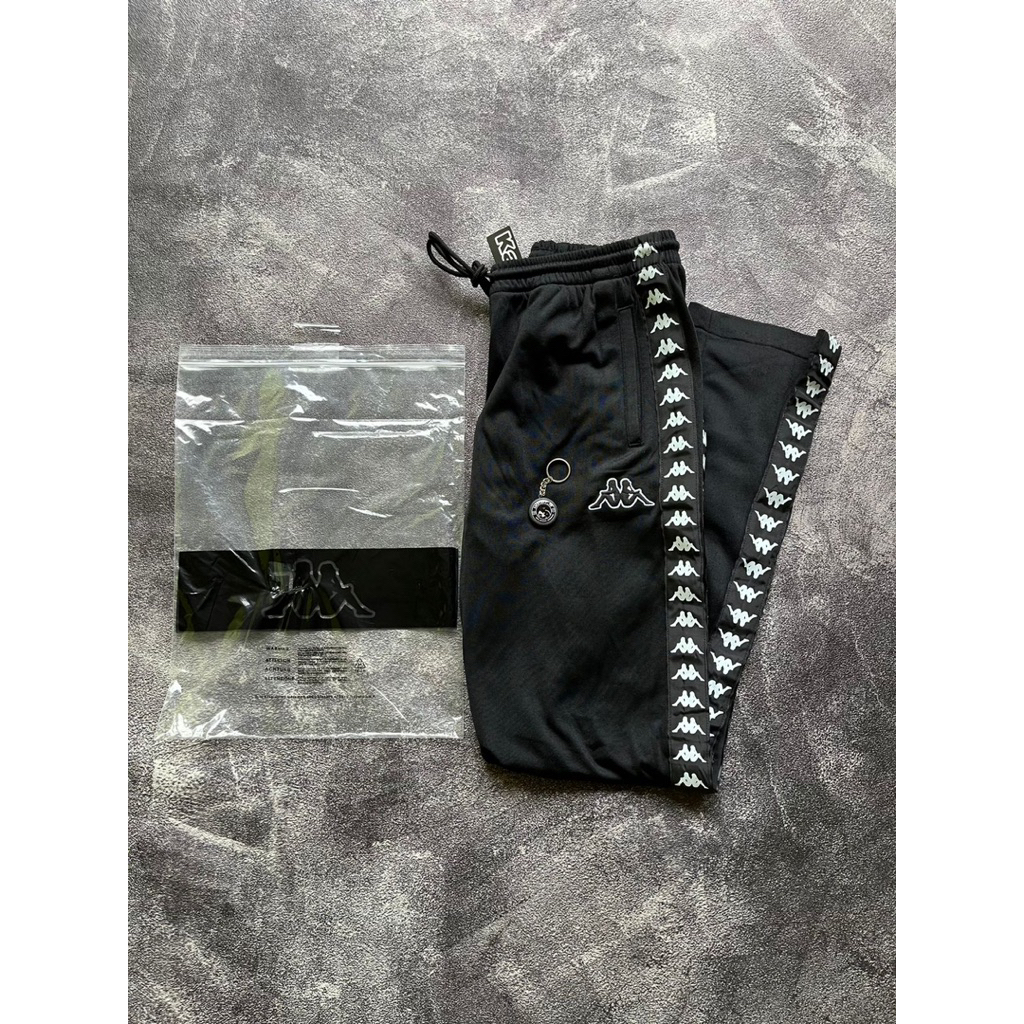trackpant kappa black on black