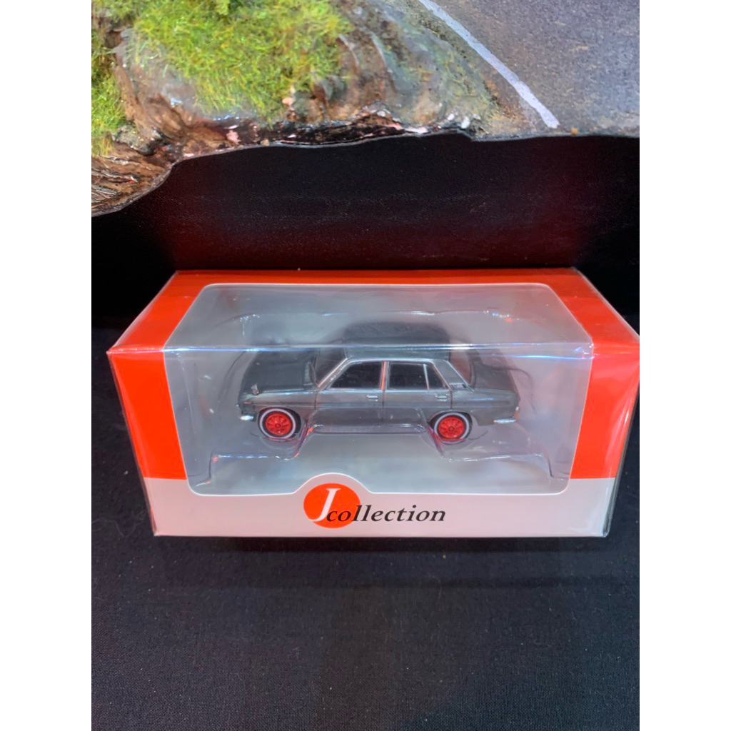 JCOLLECTION 1:64 CHASE DATSUN BLUEBIRD