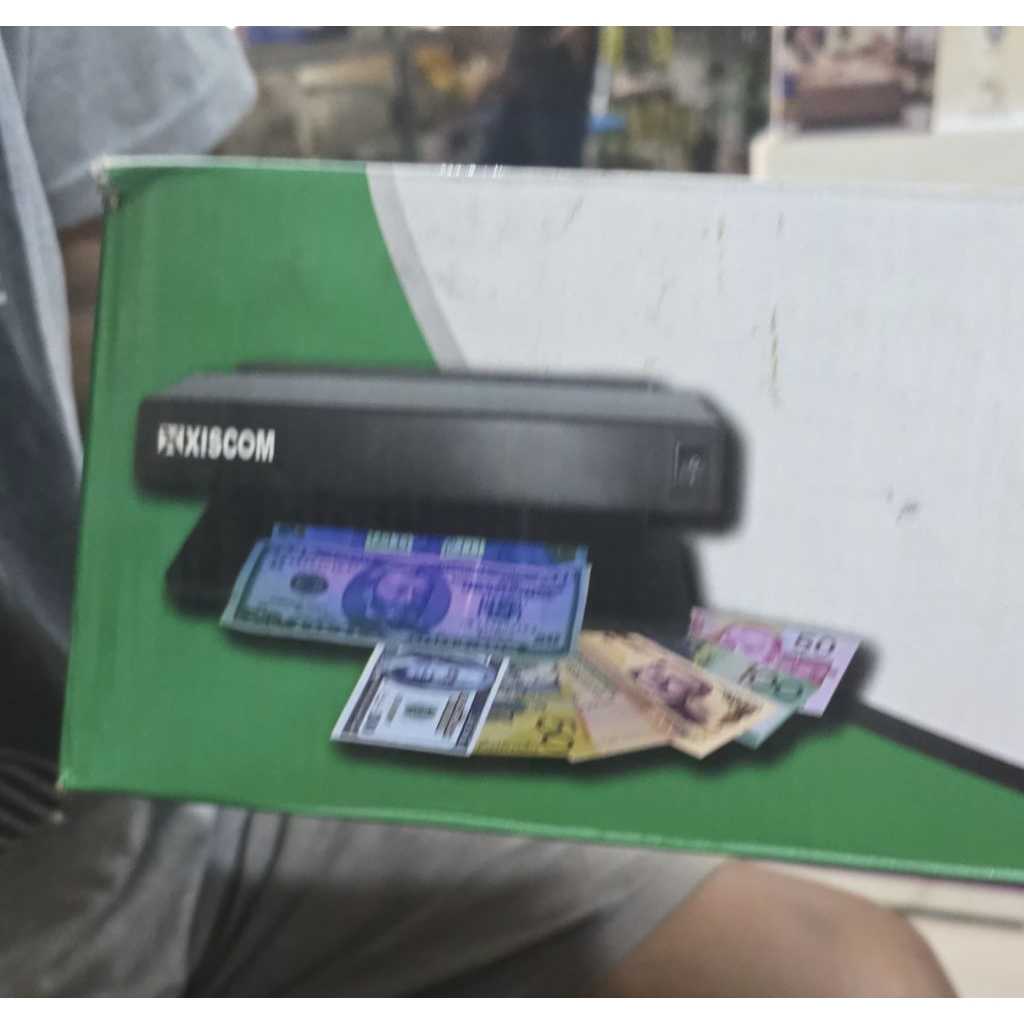 Money detektor xiscom dengan 2 unit lampu UV
