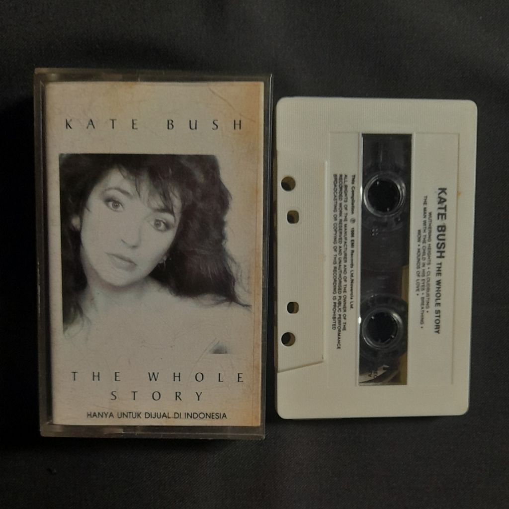 Kaset Kate Bush - The Whole Story