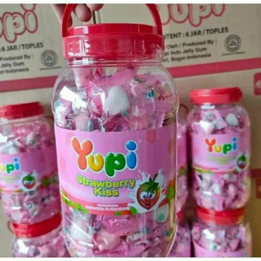 Yupi Toples / Permen yupi strawberry kiss / hampers lebaran