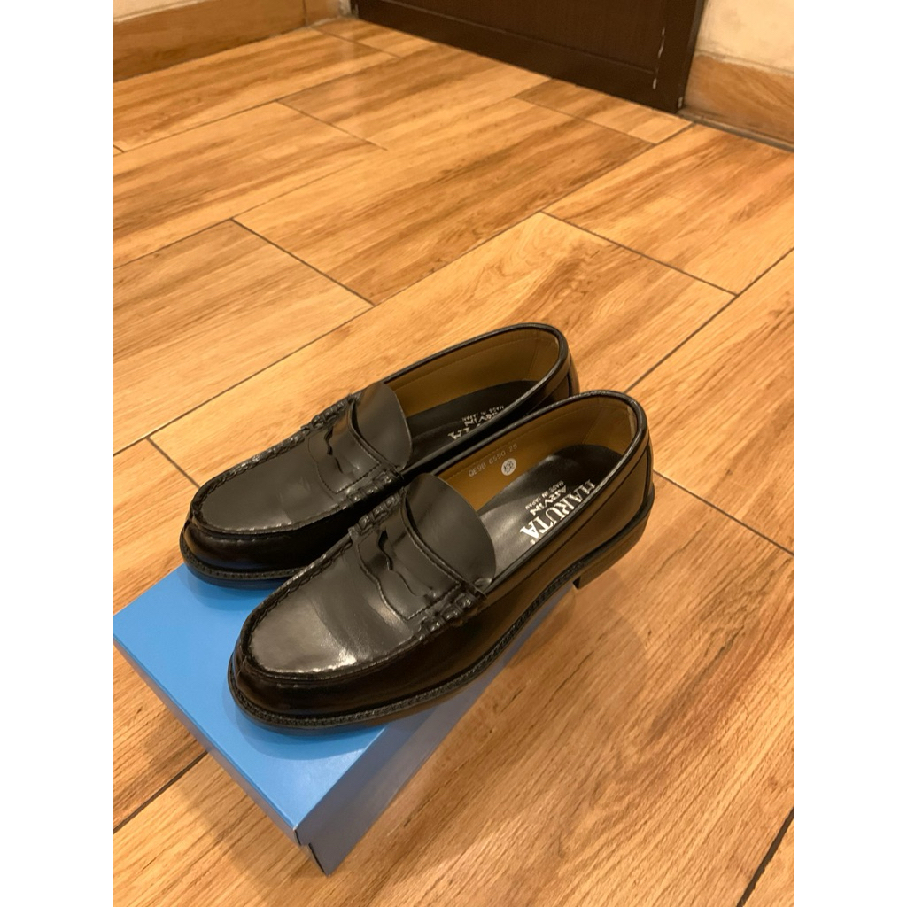 Sepatu Loafers Haruta
