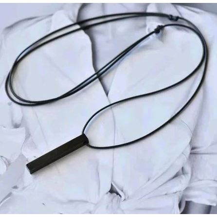 KALUNG PRIA WANITA TALI KOREA HITAM WATERPROOF LIONTIN BALOK TITANIUM