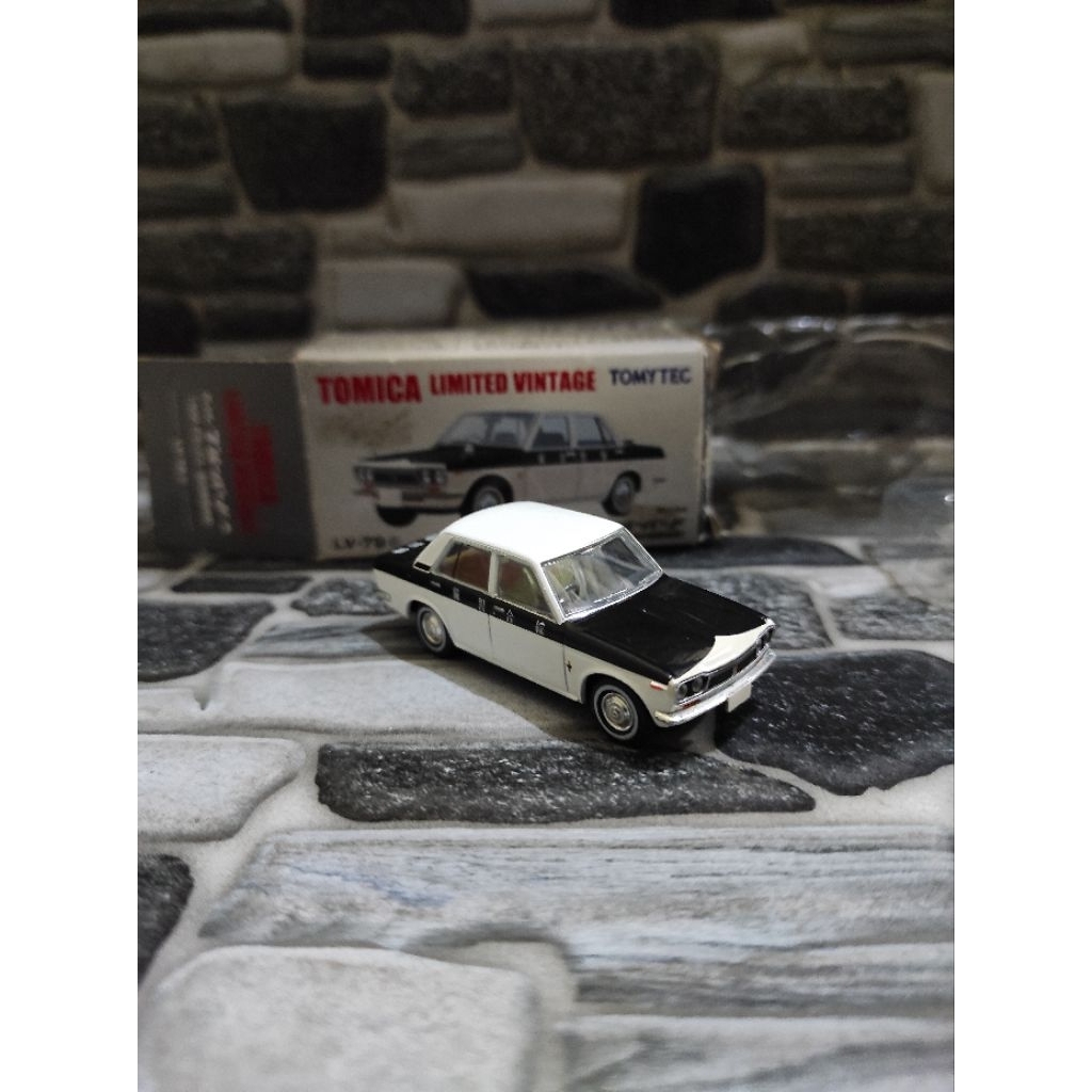 Tomica Limited Vintage Datsun Bluebird 510 Sedan - Loose Murah