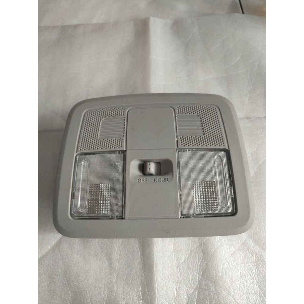 lampu plafon kabin toyota avanza 2022 original