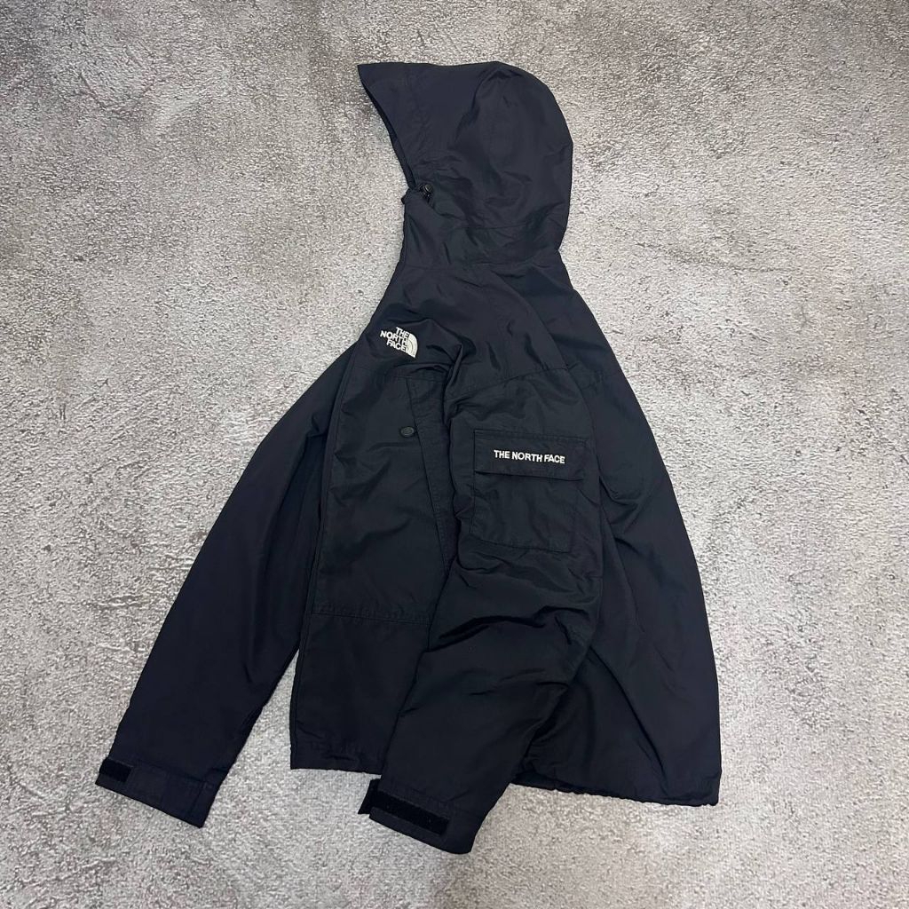 TNF the north face saku samping