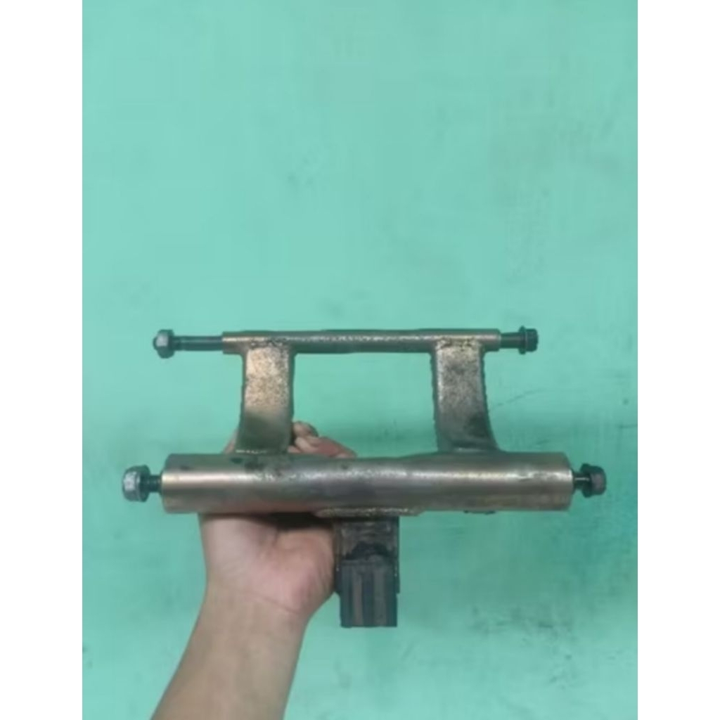 MOUTING SWING ARM VARIO 110 KARBU LAMA, VARIO TECHNO 110 KARBU ORIGINAL BERKUALITAS