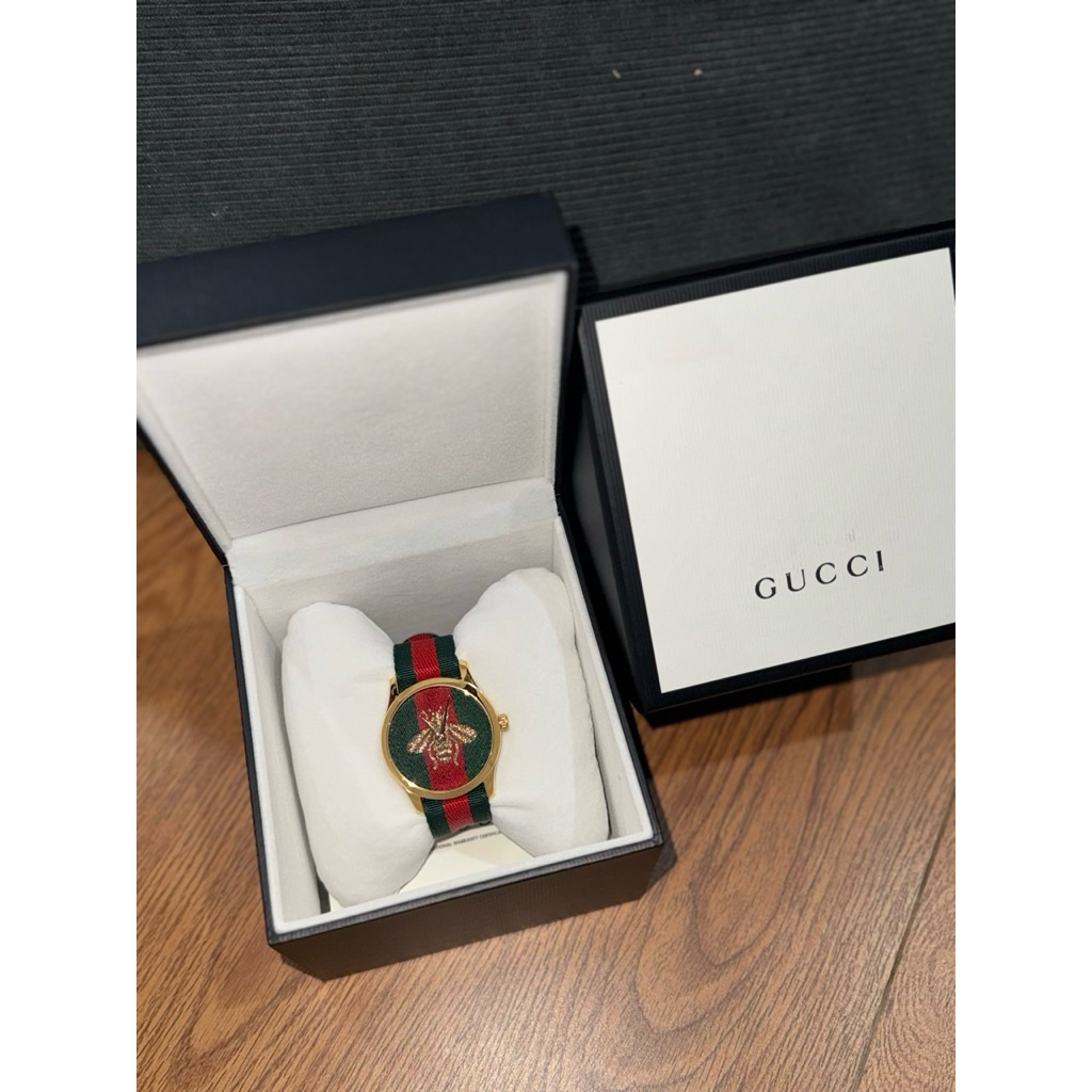 Jam Tangan Gucci Bee On  Lengkap set