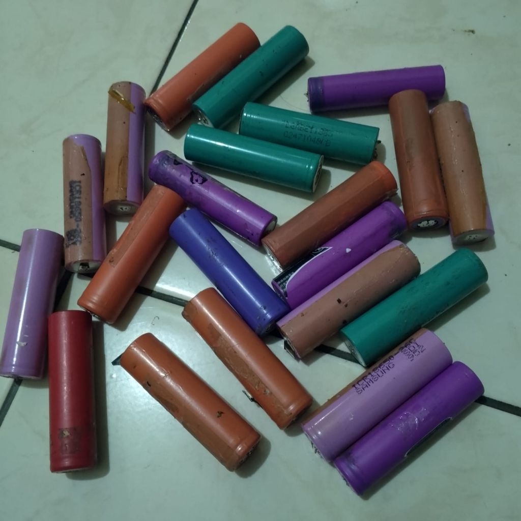 Baterai copotan laptop bisa untuk merakit powerbank