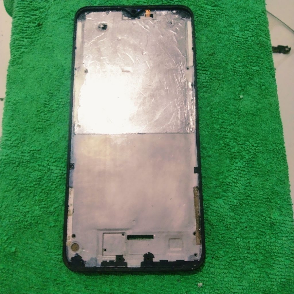 TATAKAN LCD REDMI 8A 8A PRO COPOTAN MULUS PINGGIR