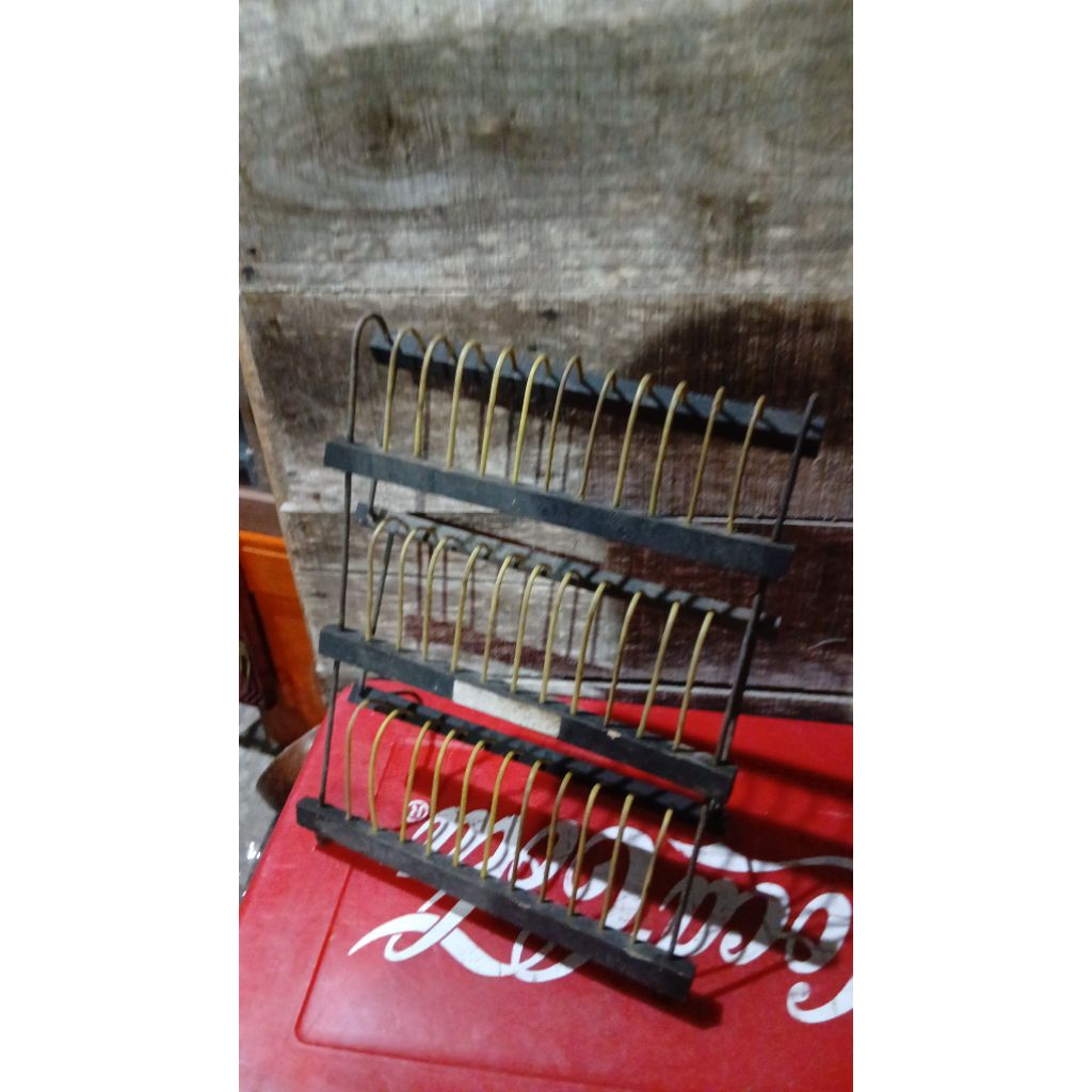 Rak kaset pita 145k jadul antik kuno lawas vintage display