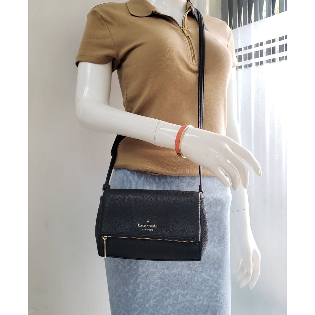 tas ks leila flap zip