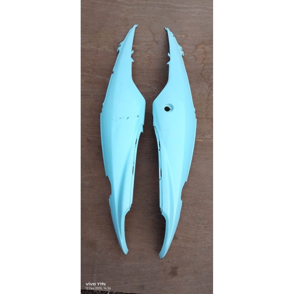 Tempong Body Belakang Warna Biru Telur Asin Suzuki Spin 125  Kanan Kiri Ori Copotan Motor