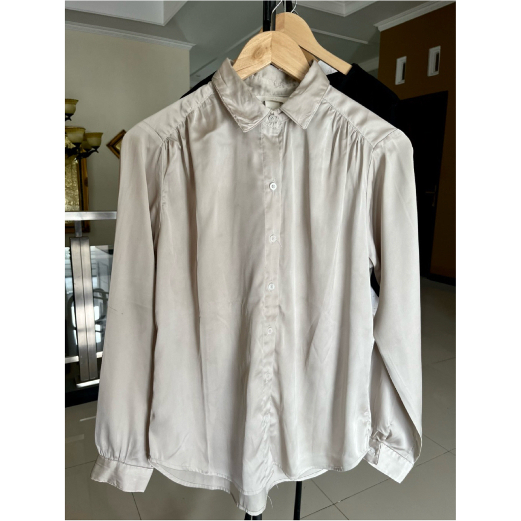 PRELOVED H&M - Kemeja Satin