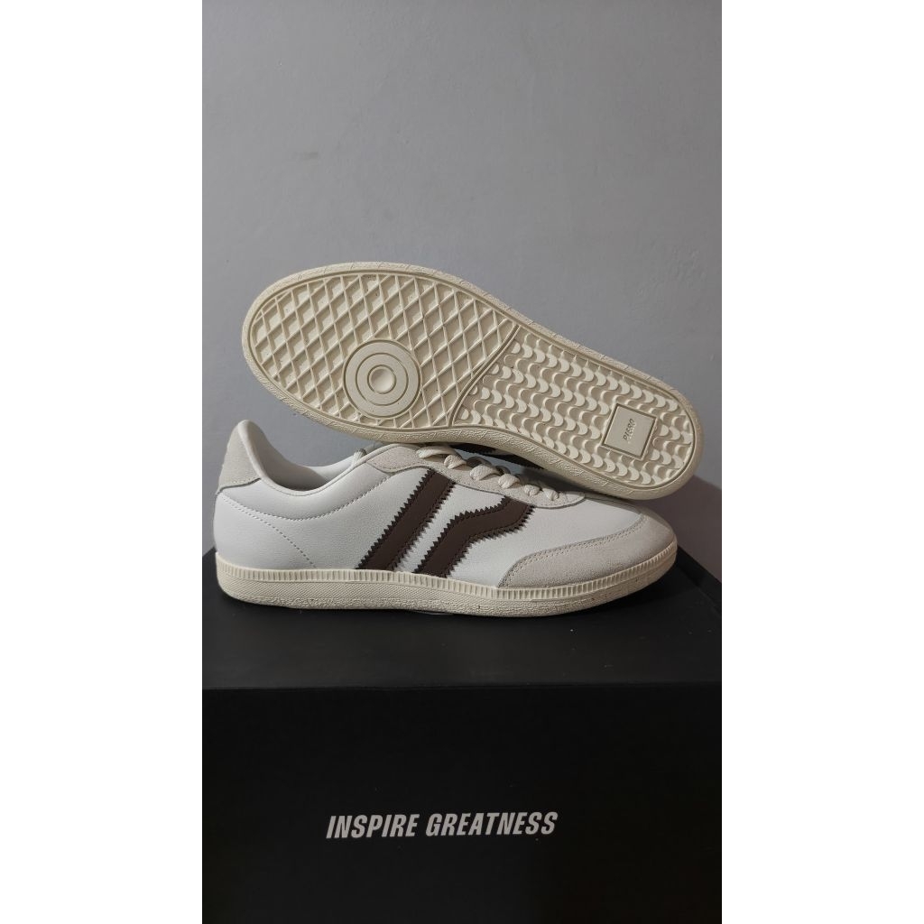 Sepatu Sneakers Piero Grand London (SAMPEL & TANPA BOX)