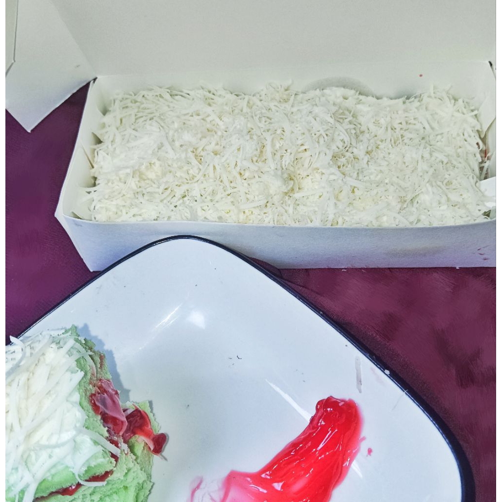 Bolu Kukus Pandan Full Keju Ukuran 10x21