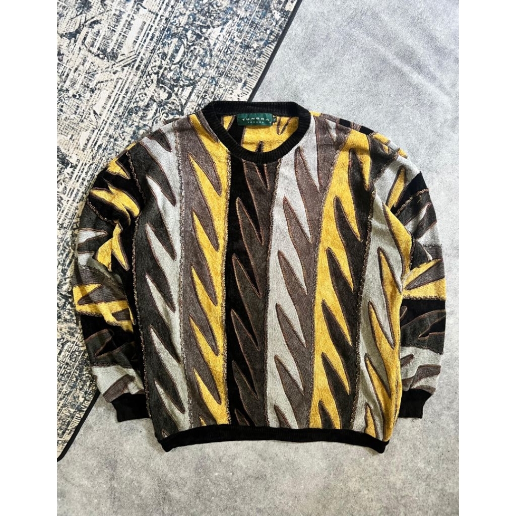 Knitwear sweater 3D Vintage by Tundra Canada ala ( Coogi style )