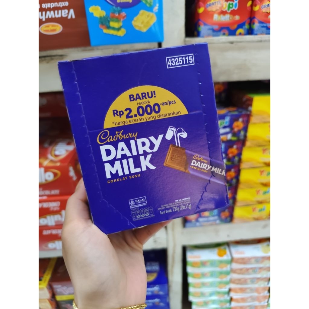 CADBURY DAIRY MILK 1 BOX - isi 20 PCS