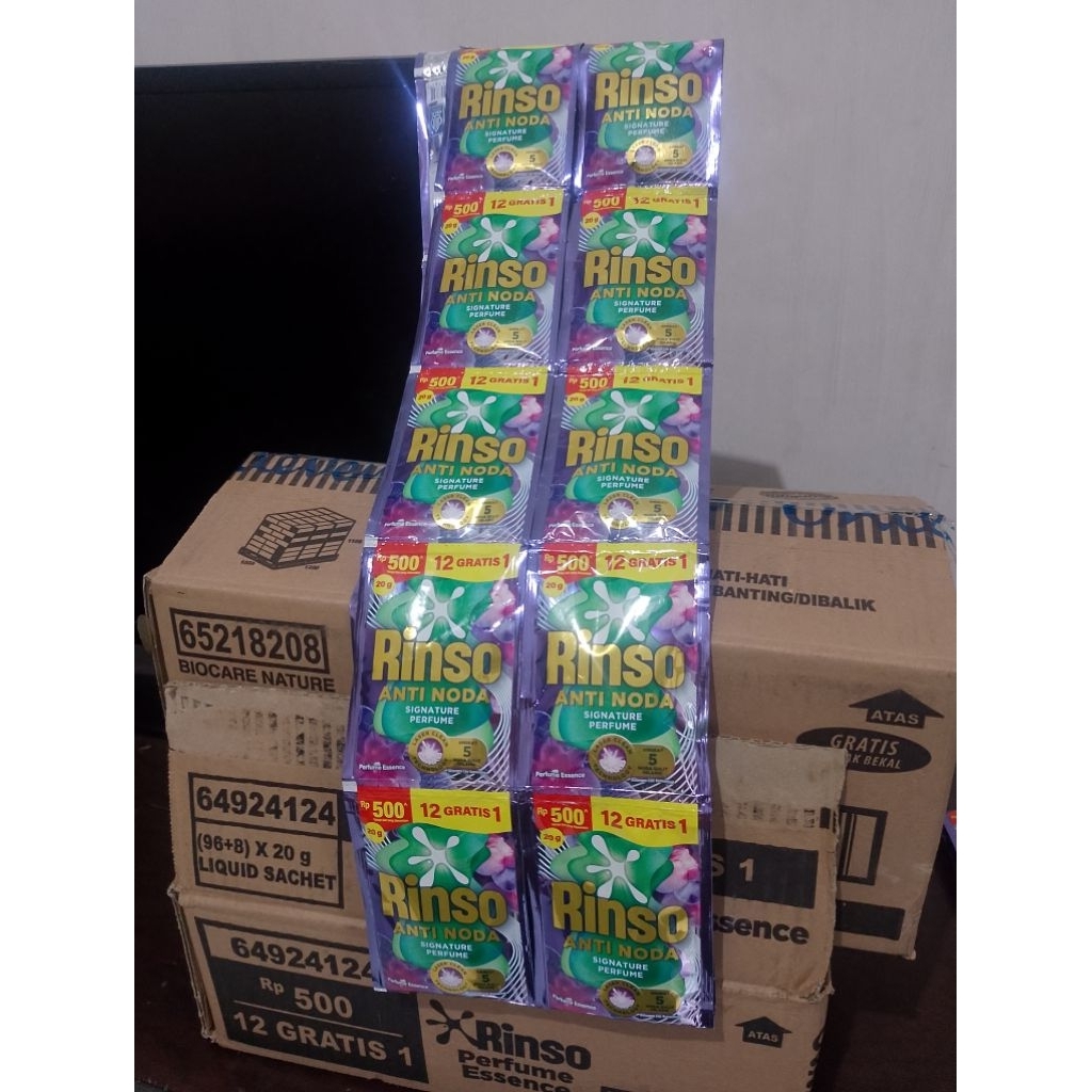 Promo Rinso cair renceng 500an anti Noda signature Parfum essence tersedia 2 renceng & 1 Renceng
