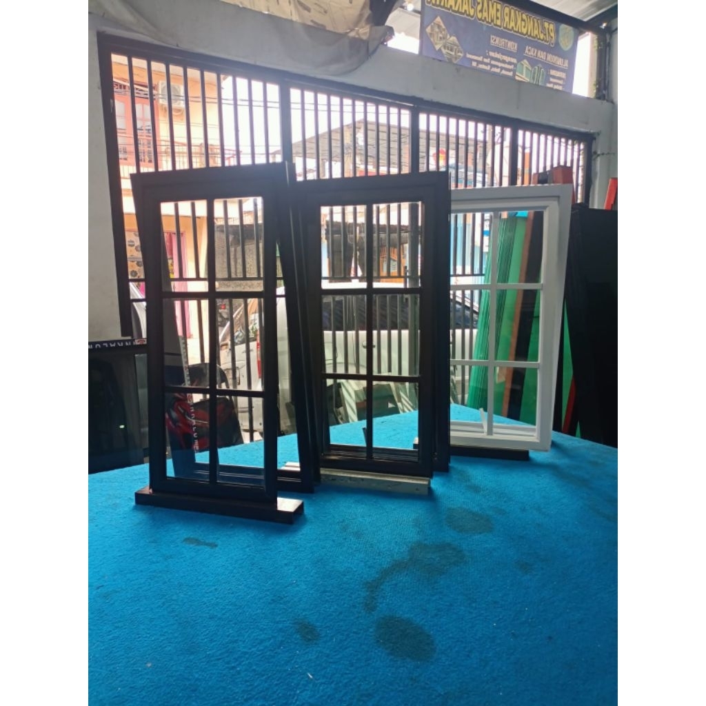 ORNAMEN Jendela Casement Aluminium 50x100 JUNGKIT -ORNAMENT VINTAGE