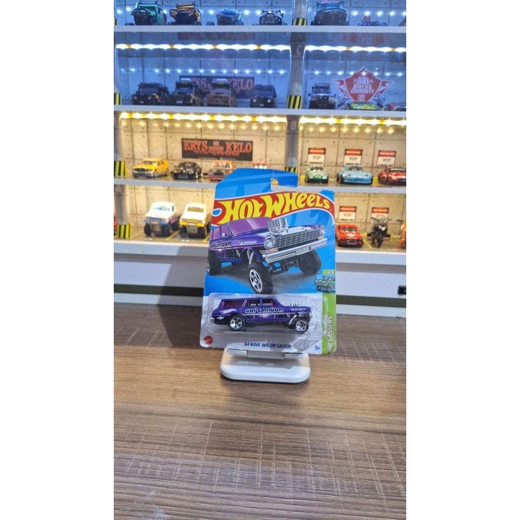 Hot Wheels 64 Nova Wagon Gasser Exclusive Recolor- Ungu