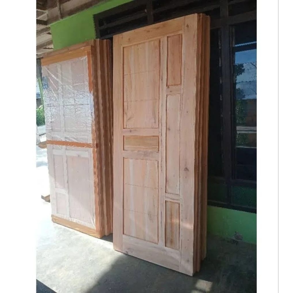 Pintu Minimalis Kayu Mahoni