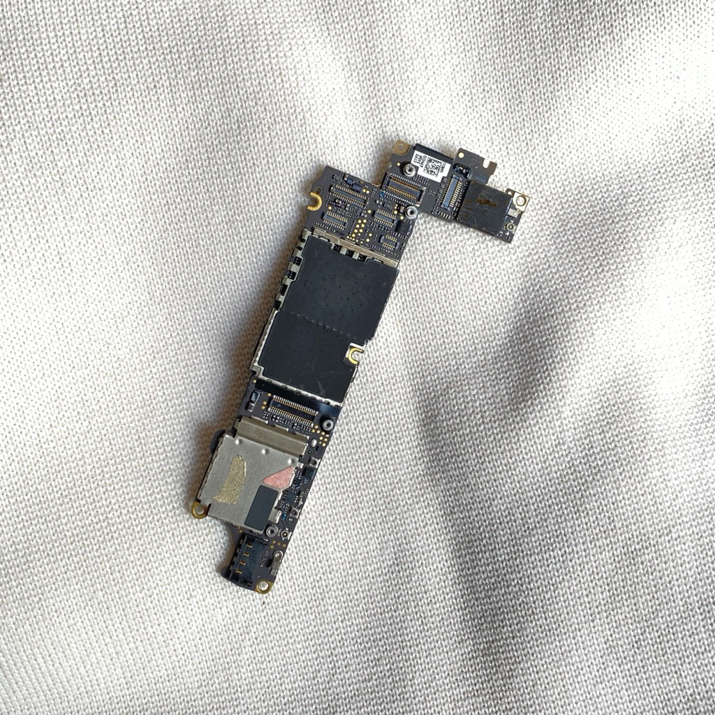 MAINDBOARD iphone 4 ip mobo mesin motherboard
