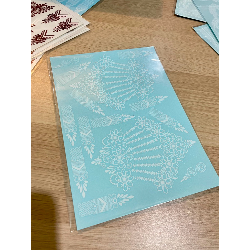 Sepasang Henna Putih Free Glitter & Manik