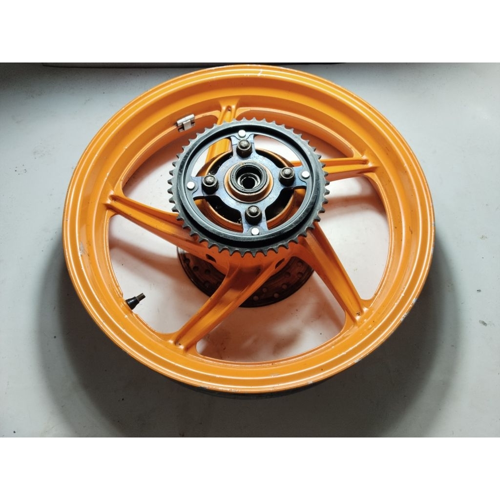 velg belakang Honda CBR 150 Repsol ori copotan motor