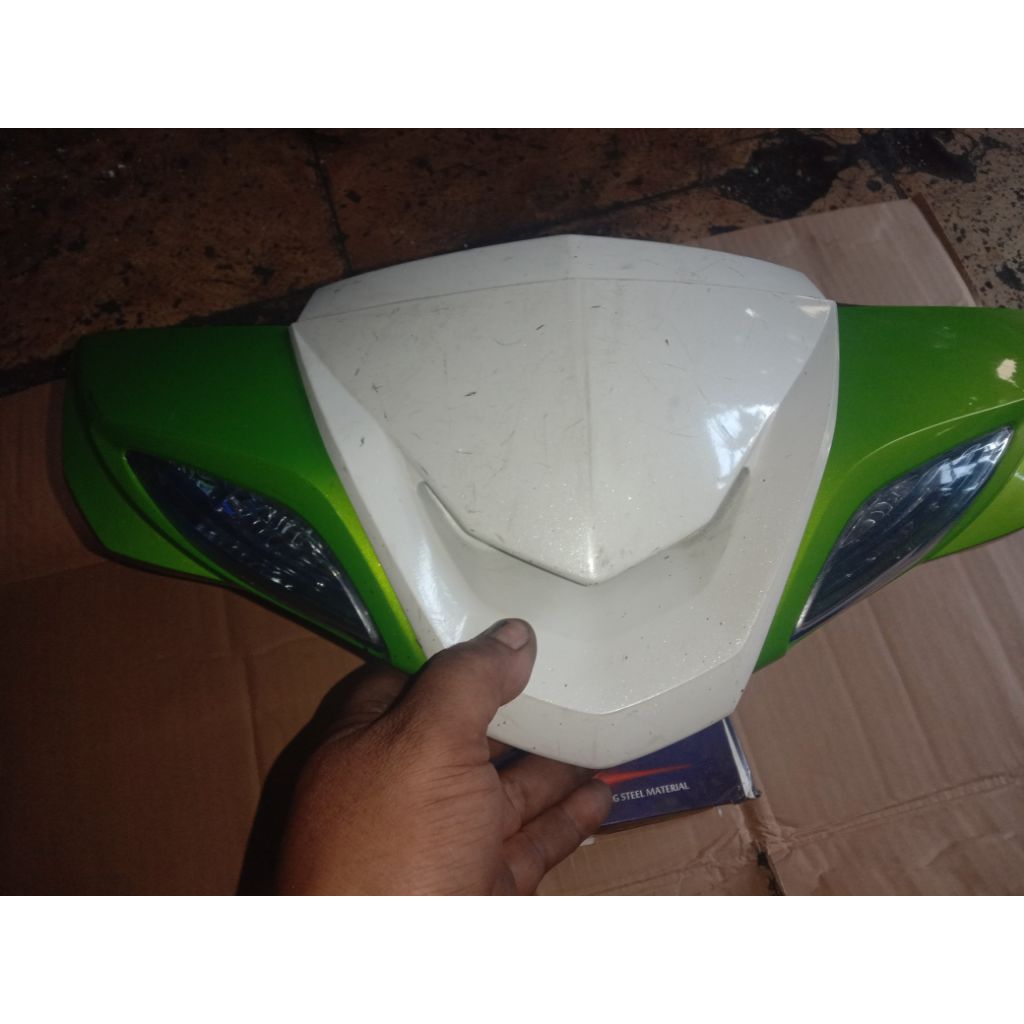 batok lampu xeon karbu