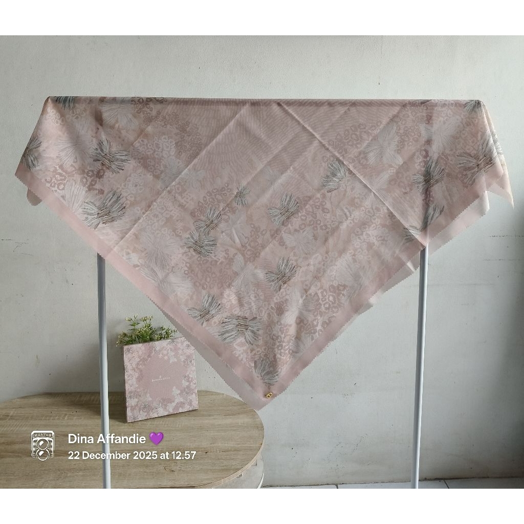 PRELOVED‼️ BUTTONSCARVES LES AMITIES REBORN WARNA PEACH