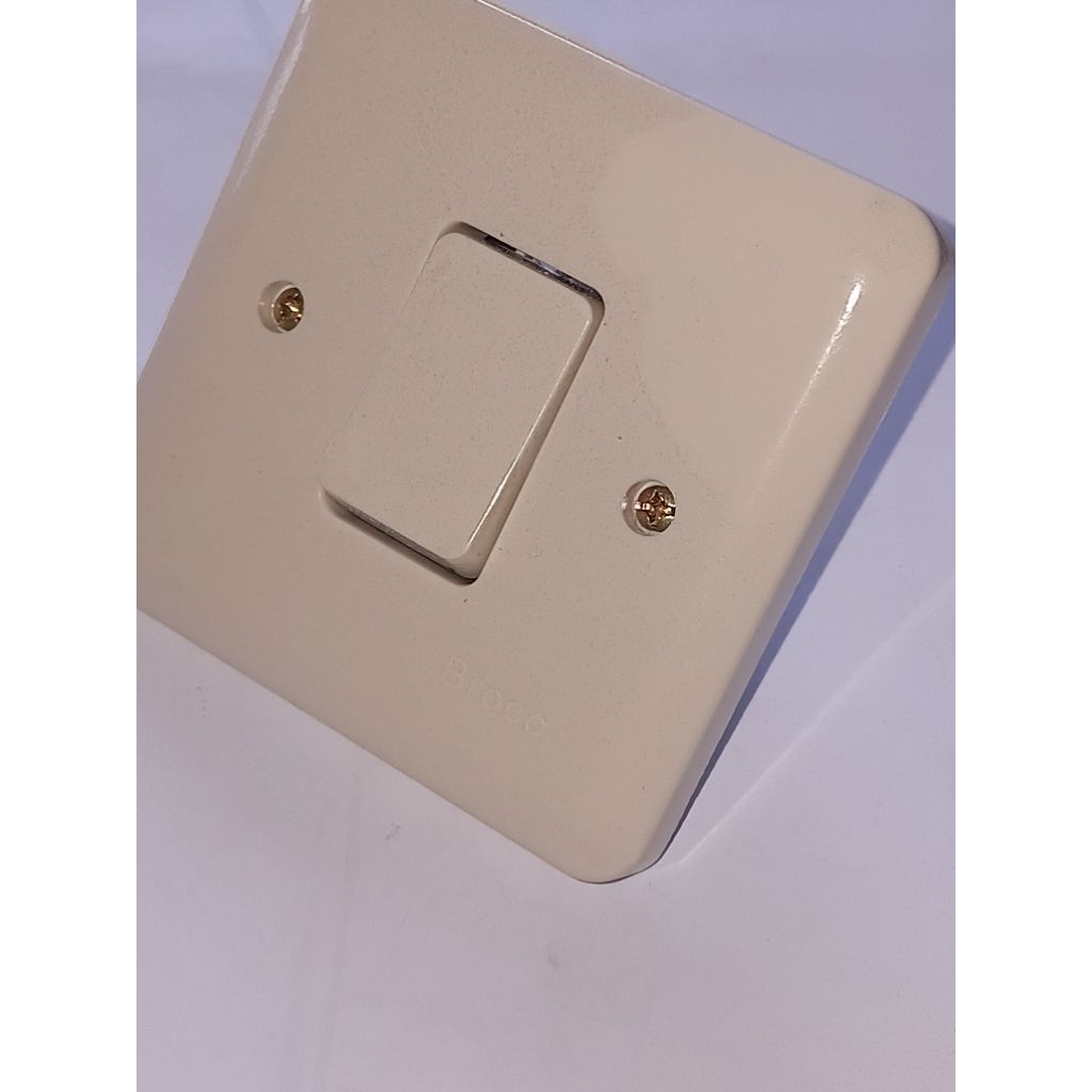 SAKLAR LAMPU TUNGGAL BROCO NEW IB