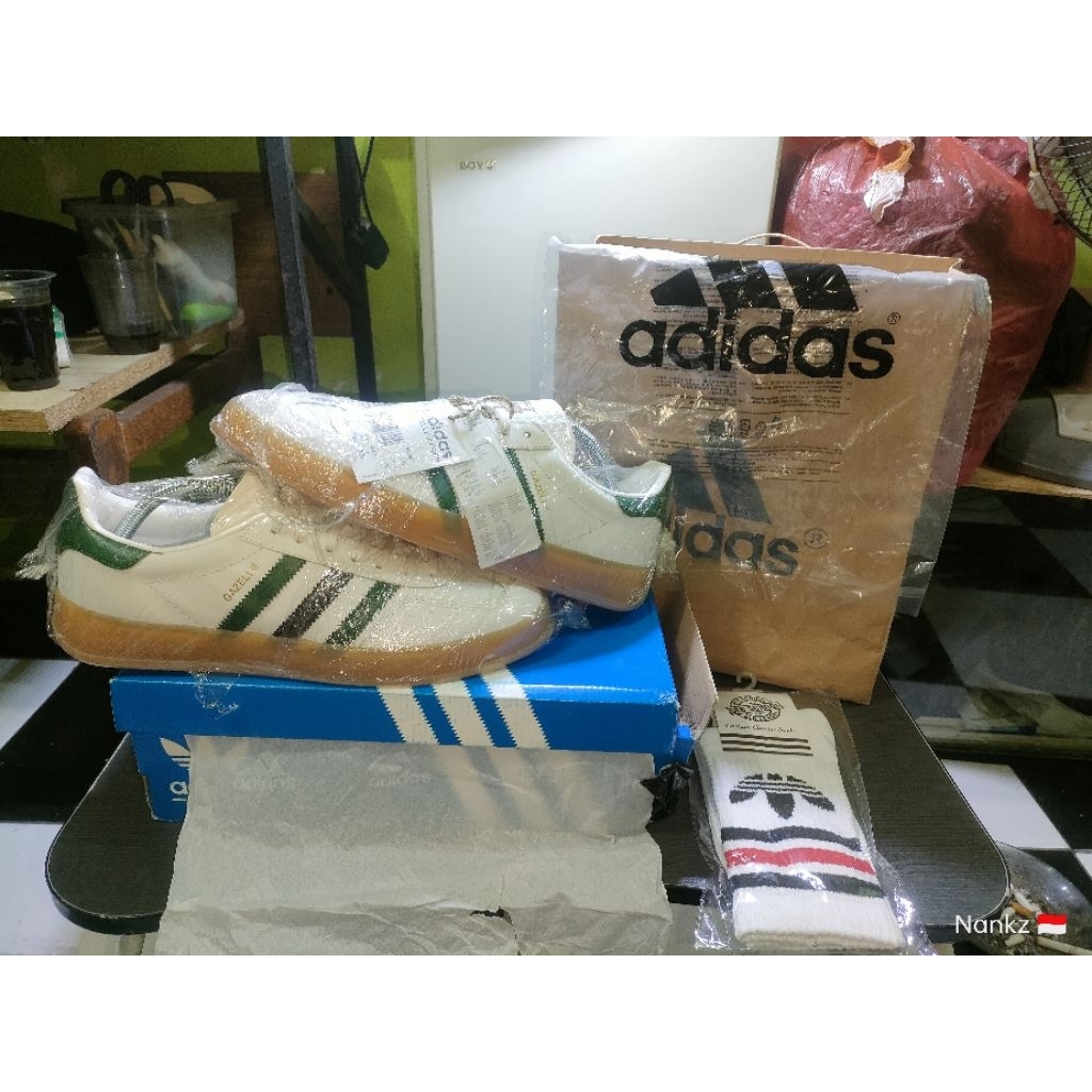 Adidas gazelle indoor white green