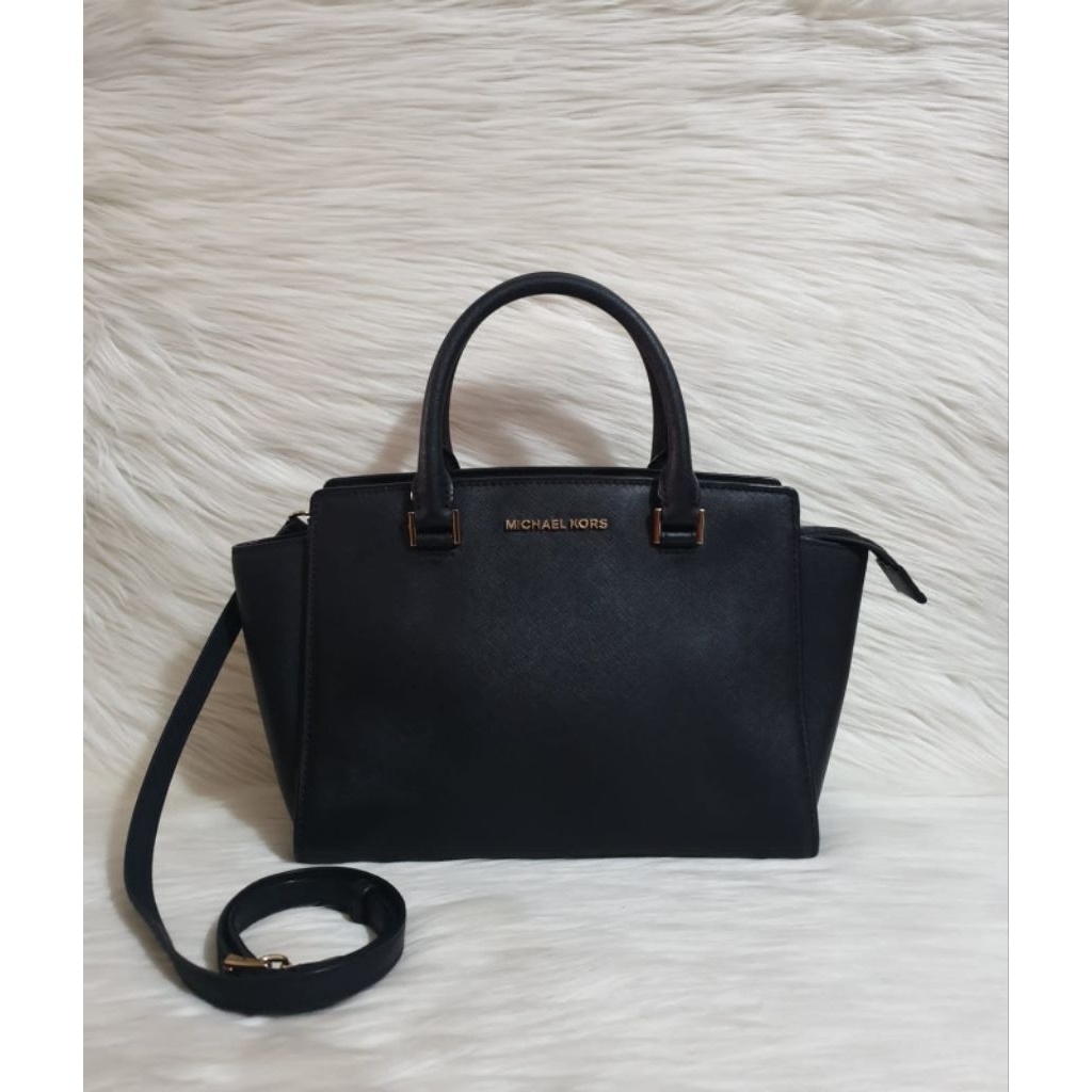 Preloved sale MK Selma Medium Black