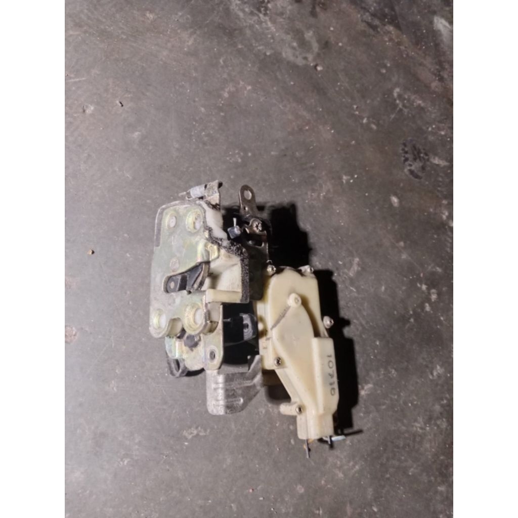 Door lock panther kapsul kiri