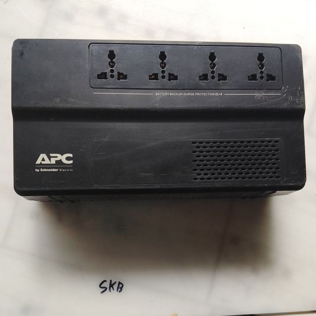 UPS APC Easy UPS BV 800VA 450W BV800I-MS